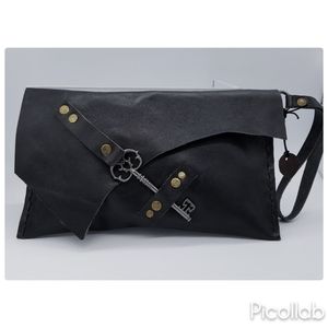 NWT Genuine Leather 'Vintage Key' Wristlet